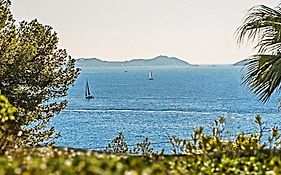 Logement Vue Mer Splendide - Situe A 50 Metres Du Bord De Mer Et 2 Minutes Des Plages - Bandolina