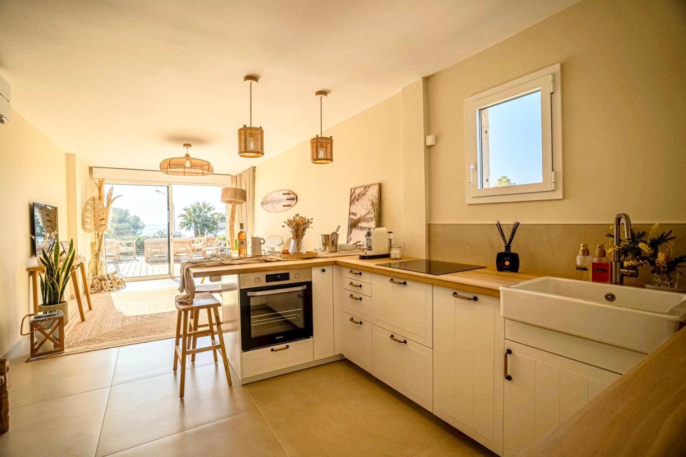 Logement Vue Mer Splendide - Situe A 50 Metres Du Bord De Mer Et 2 Minutes Des Plages - Bandolina Extérieur photo