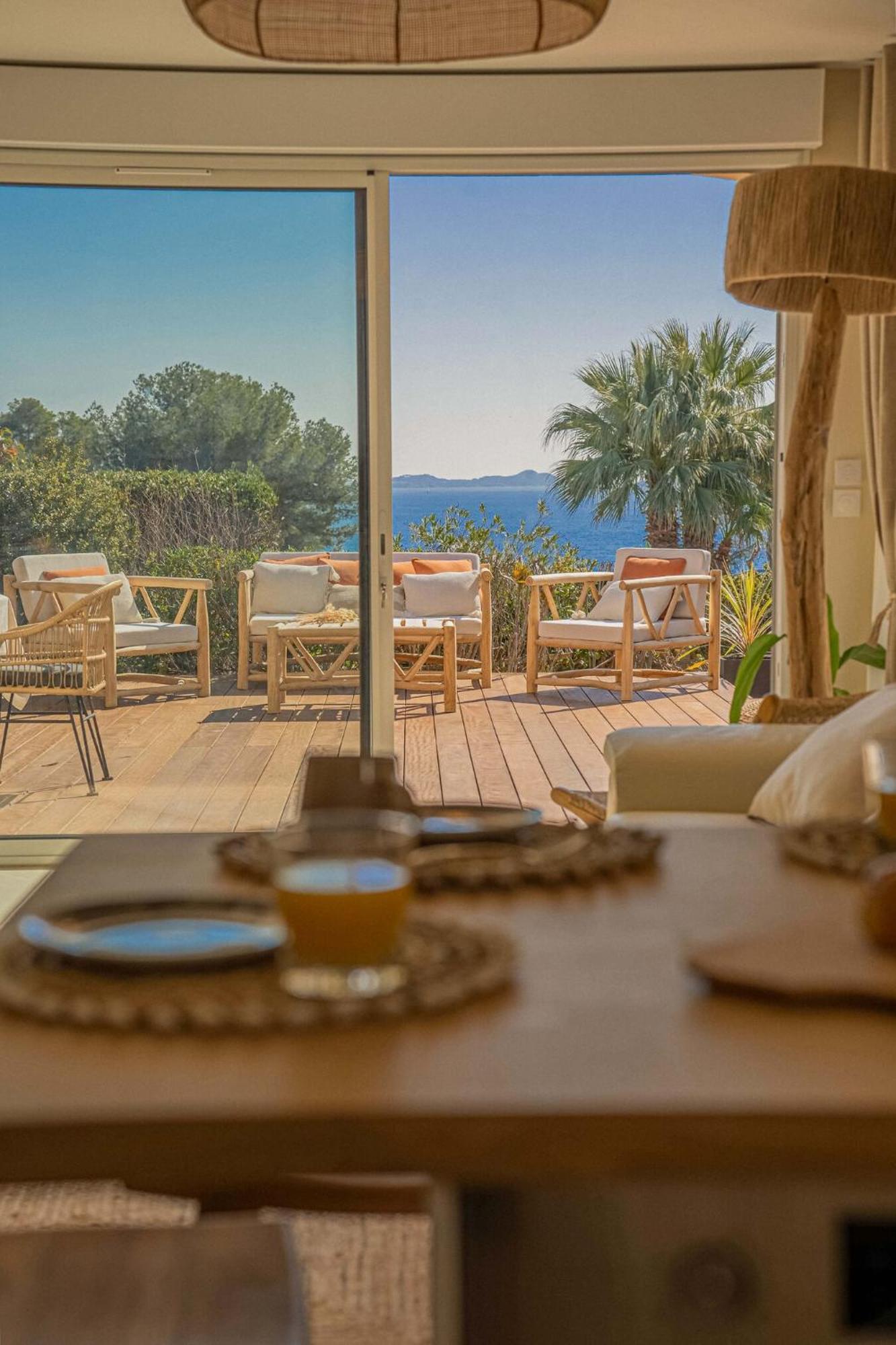 Logement Vue Mer Splendide - Situe A 50 Metres Du Bord De Mer Et 2 Minutes Des Plages - Bandolina Extérieur photo